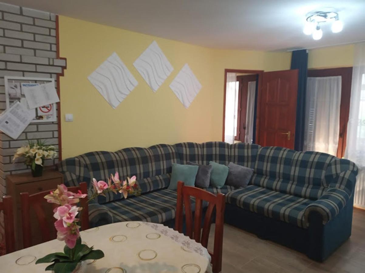 Bazsi Apartman Hajduszoboszlo Exterior photo