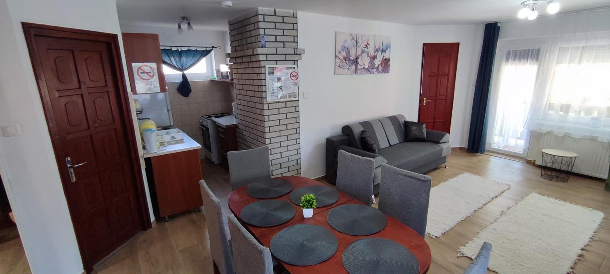 Bazsi Apartman Hajduszoboszlo Exterior photo