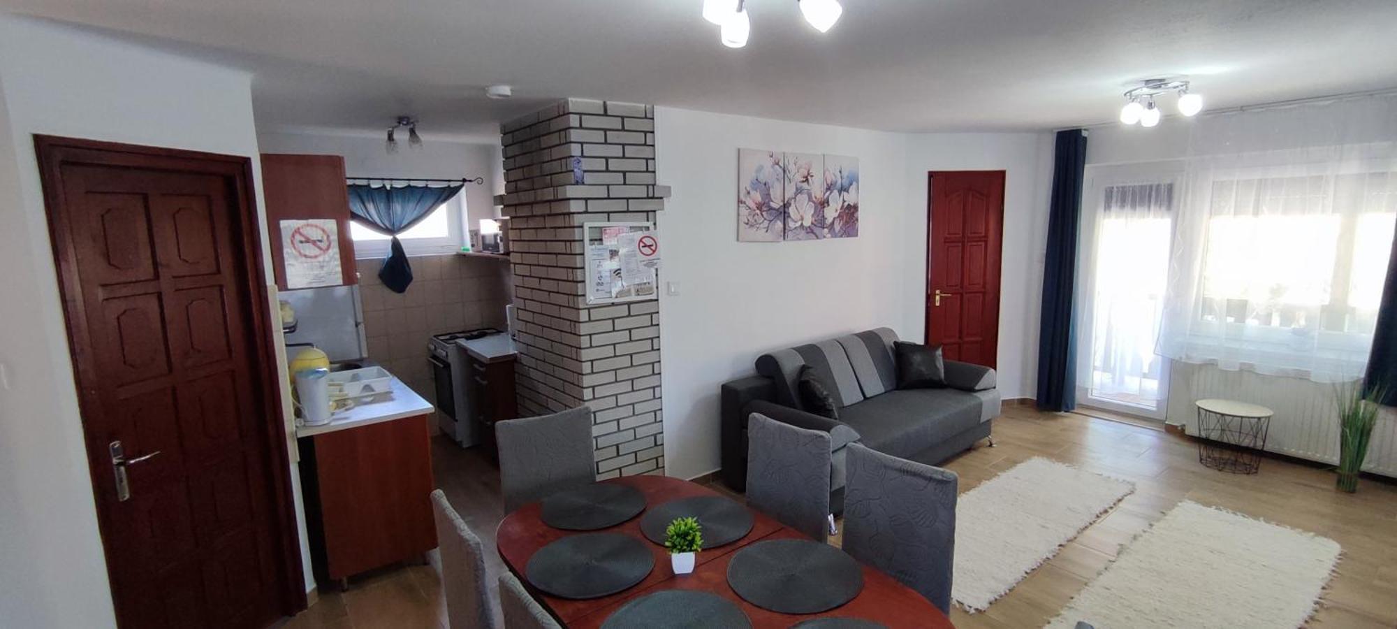 Bazsi Apartman Hajduszoboszlo Exterior photo
