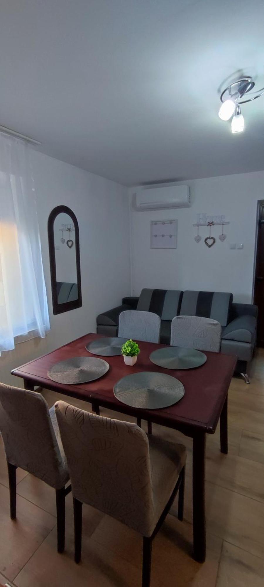 Bazsi Apartman Hajduszoboszlo Exterior photo