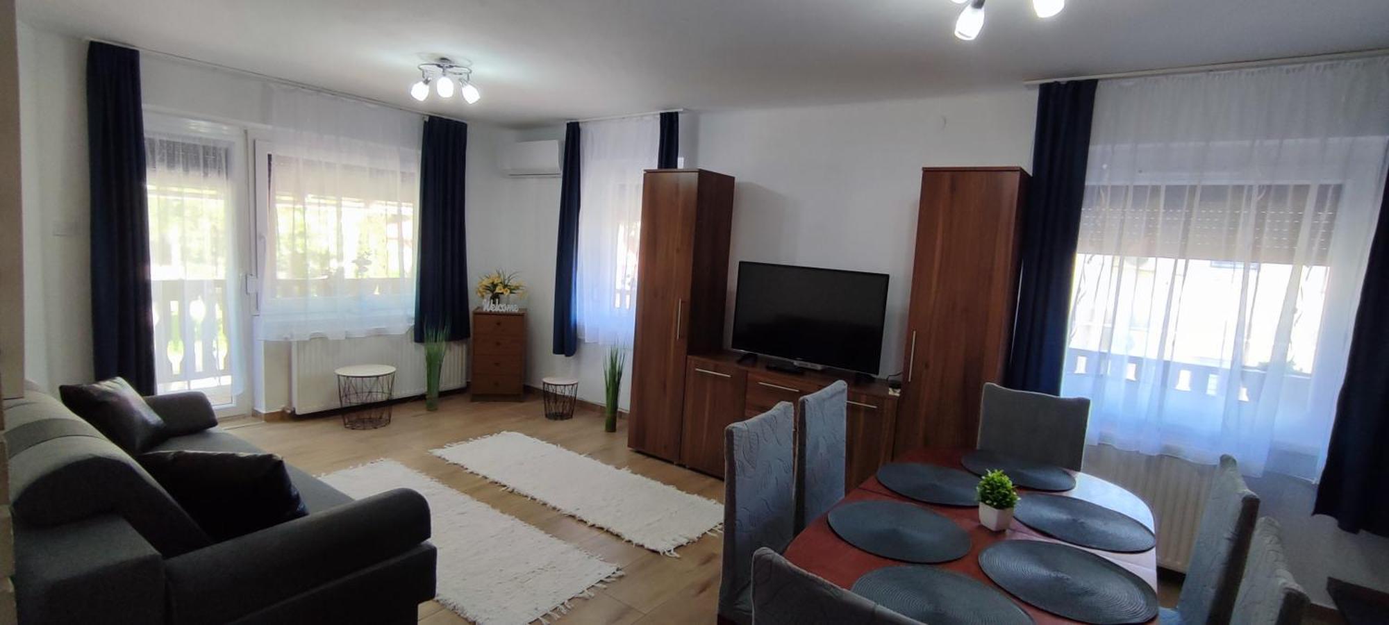 Bazsi Apartman Hajduszoboszlo Exterior photo